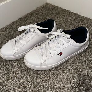 Tommy Hilfiger white leather sneakers